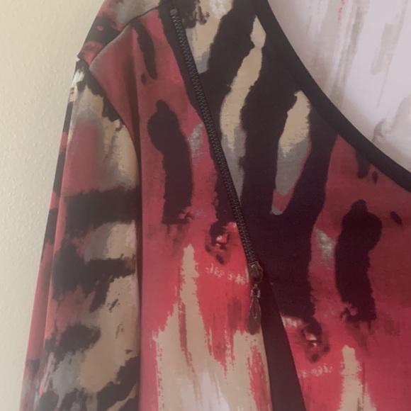 3/4 sleeve v-neck tunic style top - Picture 3 of 5